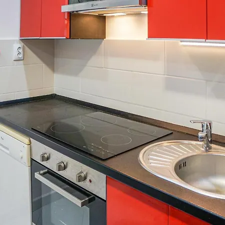 Nice In W/ 2 Bedrooms